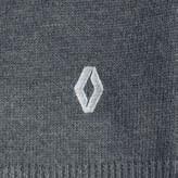 Vyšívané Renault logo na hrudi, tkaný štítok na leme rukáva.