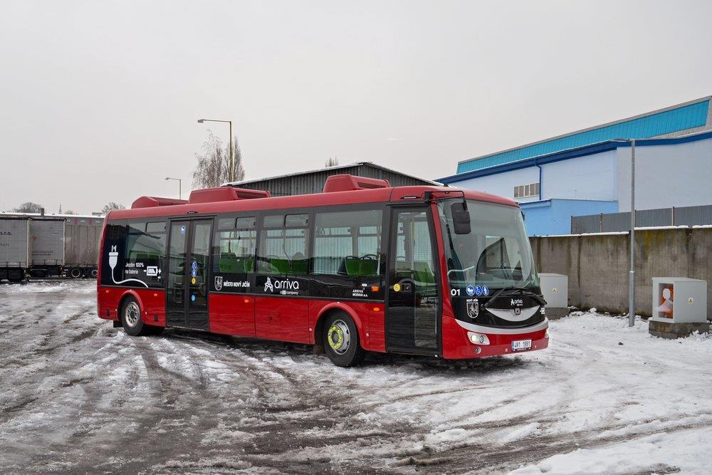 5.3 Nový Jičín Provozováním elektrobusů se může pochlubit také MHD v Novém Jičíně, kam byly dodány dne 5. 12. 2017 tři vozy SOR EBN 9,5.