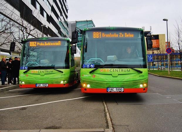 6.5 SOR EBN 9,5 Dalším milníkem se stalo uvedení do provozu dvou elektrobusů na začátku roku 2016 společností ARRIVA PRAHA (resp.