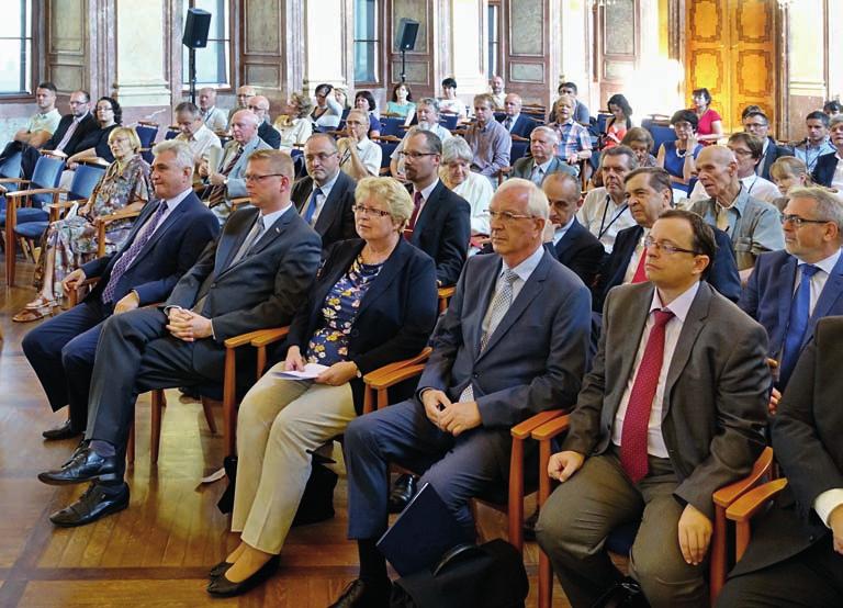významná událost roku okruhu čtenářů novin a stal se dokonce i pomůckou pro učitele dějepisu.