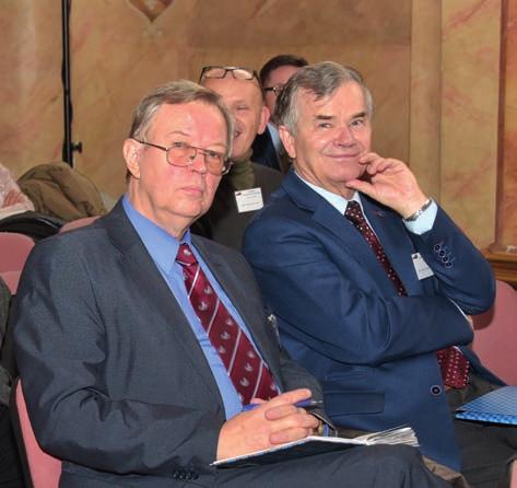 zahraniční kontakty a spolupráce Jaroslav Pánek a Henryk Gmiterek během jednání kongresu. verzity, začal neprodleně intenzivně pracovat na přípravách I.