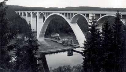 Literatura: [1] KLIMEŠ, J., ZŮDA, K. Betonové mosty. Sv. 2. Praha: SNTL, 1969. [2] JANDA, L., KLEISNER, Z., ZVARA, J. Betonové mosty. Praha: SNTL, 1988. [3] HUSTÝ, I., RAČANSKÝ, J., STRÁSKÝ, J.