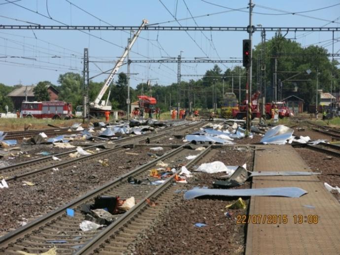 6.5.25 muţ Muţ, 74 let, utrpěl při poţáru zahradní chatky rozsáhlé popáleniny, se kterými byl letecky přepraven do Fakultní nemocnice Ostrava, kde na následky rozsáhlých zranění zemřel.