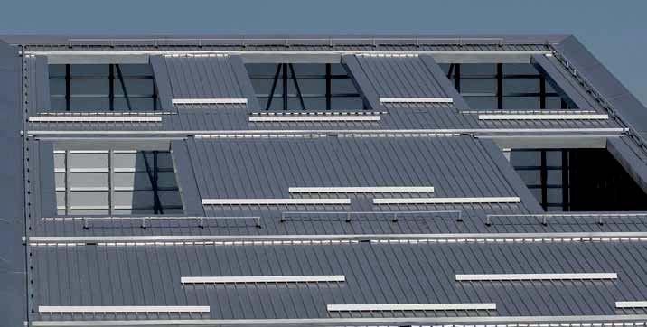 Isofire Roof Vyrábí se v: Itálii Sendvičový panel se dvěma