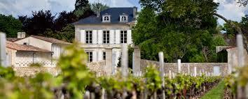 Château d Armailhac 5éme Grand Cru Classé, Pauillac Páté Cru Classé z roku 1855, Château d Armailhac, soused slavného Mouton-Rothschild, čítá 69 hektarů vinic v apelaci Pauillac, osázené typickými