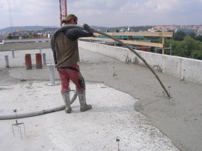 vedení bude zřízena konstrukce o délce 1000 mm a o výšce 170 mm, chránící xps desky proti mechanickému poškození.