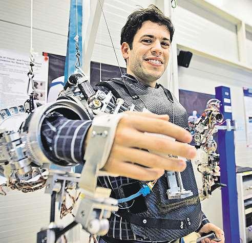 Mise rakety od AdoZ Co studenty čeká? Předně je dobré zmínit, že Česko je bývalá letecká velmoc.