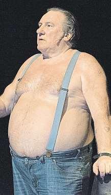 22 www.5plus2.cz Tajenka: dnem tohoto roku. Depardieu ukázal pupek, jakomákomiksový Obelix BUENOS AIRES Francouzský herec Gérard Depardieu (68 let) se za poslední léta změnilv pořádného cvalíka.