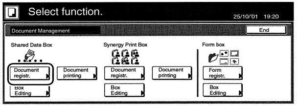Správa dokumentů 3) Společný datový box 260 a) Ukládání dokumentů do boxu 1. Vložte dokumenty, které chcete uložit. Pokud je instalován také tiskový modul, můžete ukládat také tisková data. 2. Stiskněte tlačítko "Správa dokumentů".