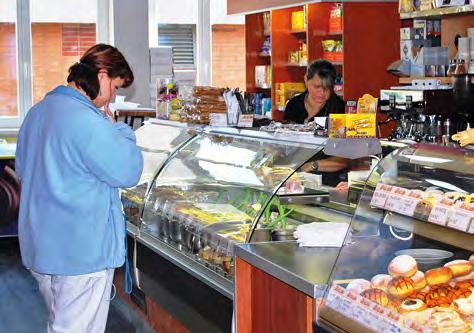Vítkovická nemocnice má novou kantýnu i dodavatele stravy ZaměsTNaNCi mají nyní možnost vybírat z pěti jídel a pro pacienty je k dispozici 25 různých diet, které s kuchaři řeší nutriční tým složený z
