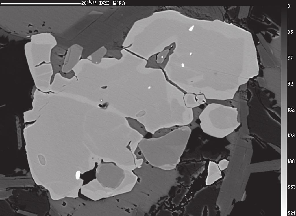 V okolí štol lze v haldovém materiálu běžně nalézt vzorky magnetitem chudých rudnin s vysokým podílem granátu. Pouba (1970) je považuje za granáticko-magnetitovou facii páskovaných železných rud.