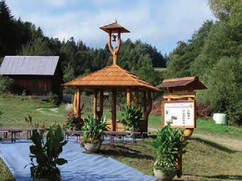 Svatba v obecním sadu Zvonička postavená v ovocném sadu většinou slouží k odpočinku a relaxaci, ale v sobotu 9.9.2017 si toto místo vybrali Milan Mikel a Zuzka Valová jako místo, kde si řekli své ano.