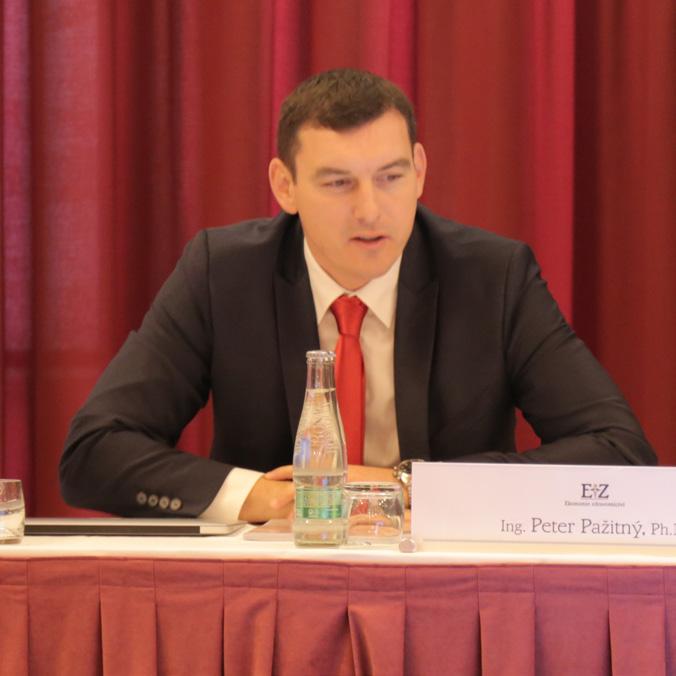 Abstrakt Strategické scénáře 2020: Budoucnost zdravotnictví ve střední a východní Evropě Strategic Scenarios 2020: The Future of CEE Healthcare Peter Pažitný Summary The book titled Strategic