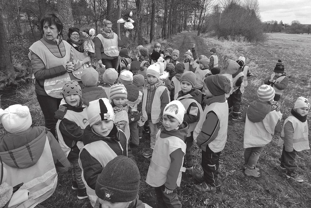 MATEŘSKÁ ŠKOLA MIŘETICE Únor se u nás v mateřince nesl v karnevalovém duchu. Nejprve si v kostýmech užili malí lyžaři svou poslední lekci v hlineckém Skiareálu.