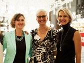 L assistance comptait plus de 70 femmes qui ont passé une soirée agréable sous l éclat des lustres de cristal, en discutant des affaires d entreprises et en profitant des produits des partenaires de