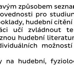 ročník dovede zvládnout základní správné držení nástroje umí postavit levou ruku do první základní polohy a uchopit smyčec zvládá hru v dolní a horní polovině