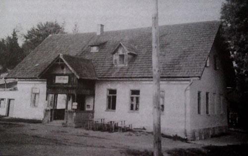 Začátkem listopadu roku 1938 se roznesla zpráva, že památná hora Prašivá s dřevěným kostelem i turistickou chatou KČST bude patřit Polsku.