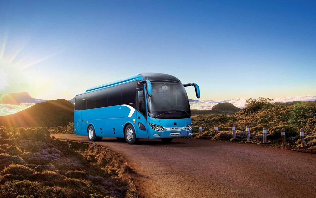 Elegantní dálkový autobus, který plní emisní normu Euro 6 Designové tvary jsou