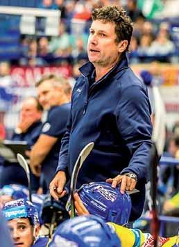 ROBERT SVOBODA (50) narodil se 23. července 1967, po ledě se proháněl s číslem devět na zádech a ve Zlíně strávil celkem devět sezon v nejvyšší soutěži.