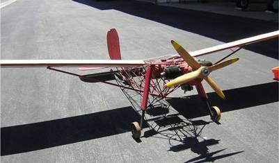 Typ Radioplane OQ 2 byl určen ke startu katapultem a k přistání slouţil přistávací padák o průměru 24 stop (7.2m).