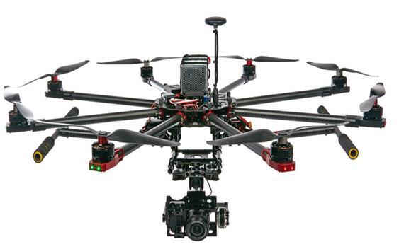 3.6.1.3. Letecké video Profesionální firmy jsou uţ několik let schopné s pomocí UAV natočit špičkové letecké záběry.