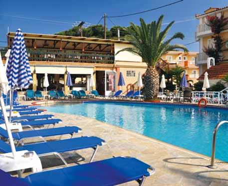 Nejbližší obchod je 50m od hotelu. Vybavení hotelu:malá vstupní hala s recepcí, klienti mohou využívat bazén u hotelu Planos, dětský koutek, WiFi zdarma.