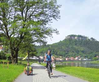 Wer noch Reserven hat, kann in Rathen einen kleinen Abstecher Richtung Amselsee unternehmen. Für die Rückfahrt mit der S-Bahn muss man mit der Fähre von Niederrathen nach Oberrathen übersetzen.