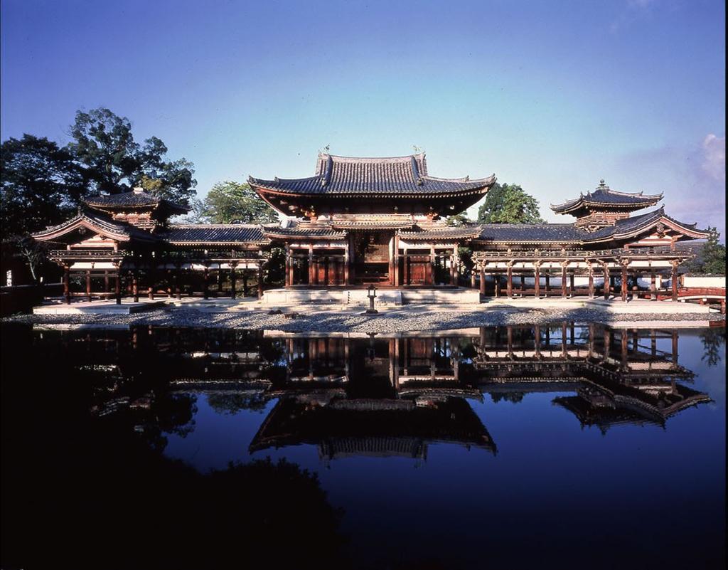 chrám aristokratického rodu Fudžiwara v blízkosti hlavného mesta (Udži) pôvodne detašovaný palác, neskôr