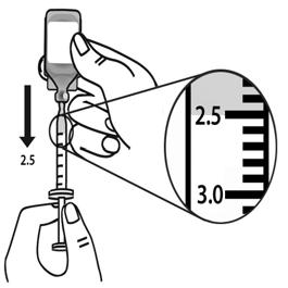 3. Spojte odkrytou horní část lahvičky se sterilní vodou s horní částí stříkačky zasunutím stříkačky krouživým pohybem do lahvičky se sterilní vodou (rozpouštědlem) (viz obrázek 2). Obrázek 2 4.