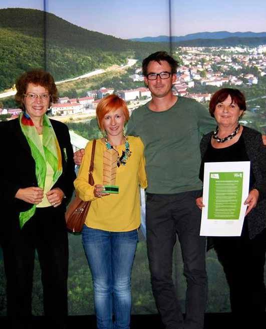 Turizem Turizem Zelena shema slovenskega turizma Slovenija se že dlje časa svetu predstavlja s sloganom I FEEL SLOVENIA: Green. Active, Healty. Ni slučajno, da je beseda zelena na prvem mestu.