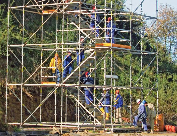 Díky těmto šířkám a šířce ramene 100 cm je chůze po nich velmi pohodlná i v momentech míjení dvou chodců. V případě dovoleného zatížení 3,0 kn/m 2 může být schodiště sestavováno až do výšky 50 m.