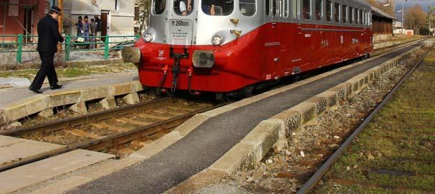 Catering a doprovodné služby na nádražích Moderní i historické vlaky Firemní akce,