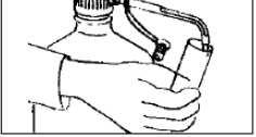 Pokud se píst pohybuje ztuha, je nutné dávkovač okamžitě vyčistit (viz. bod 8). Přidržte sběrnou nádobku pod dávkovací trubičkou.