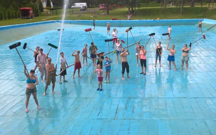 Večer byla ještě uspořádána taneční zábava. SDH Číhaň - muži SDH Číhaň - muži, ženy a děti SDH Číhaň - děti 3. 6.