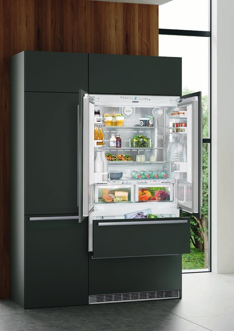 Kombinovaná chladnička s technologií BioFresh: ECBN 656 Built-in Tato 91 cm široká kombinovaná chladnička se nepochybně stane designovým klenotem každé kuchyně a díky technologii BioFresh vám pomůže