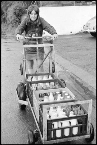 V USA byla využívána i kolejová vozidla Milk run v původní podobě byl a je dále využíván i k samotnému rozvozu mléka konečnému zákazníkovi po jednotlivých