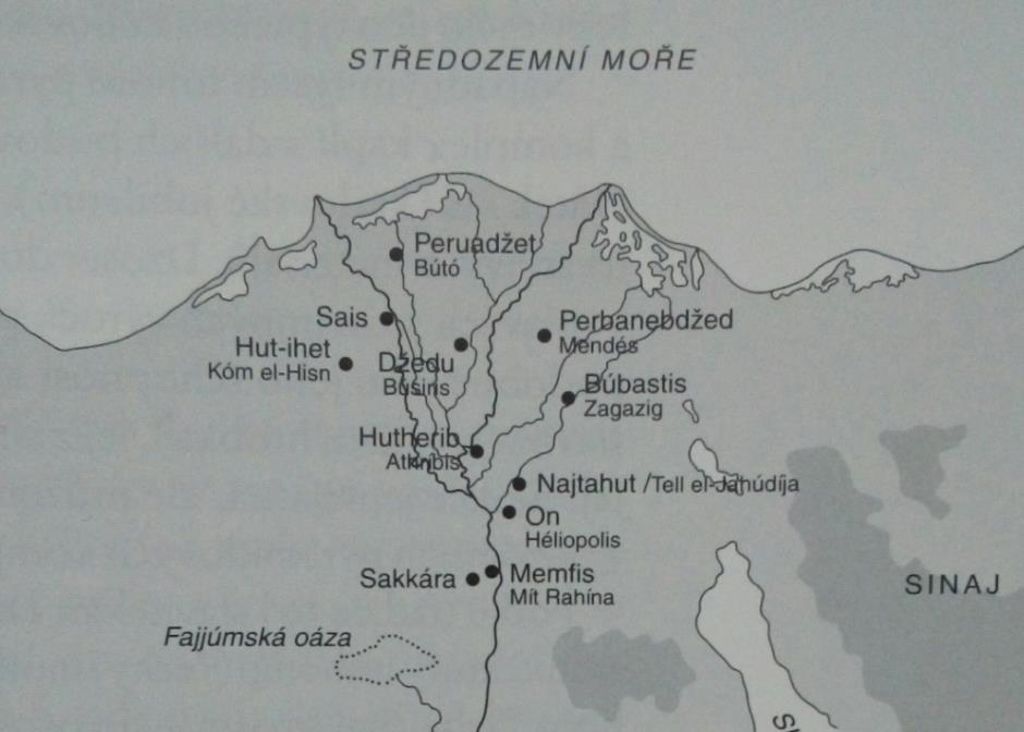 a jejich zdi byly natřeny bílou barvou. Jméno města mohlo vyjadřovat tu skutečnost, že šlo původně o hornoegyptské osídlení.