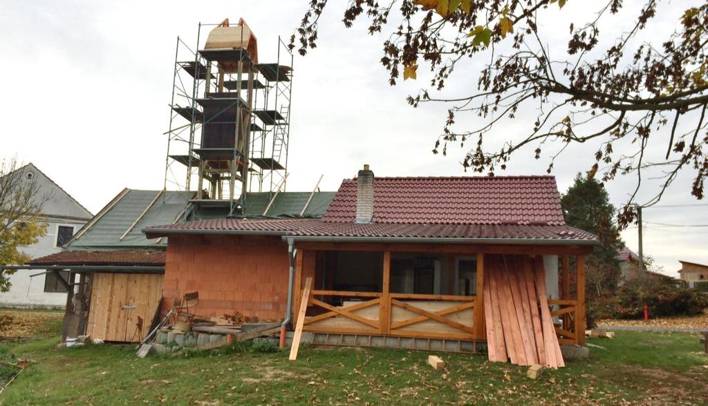 Stavby v obci Fotografie rekonstruované hasičské zbrojnice ve Březí.