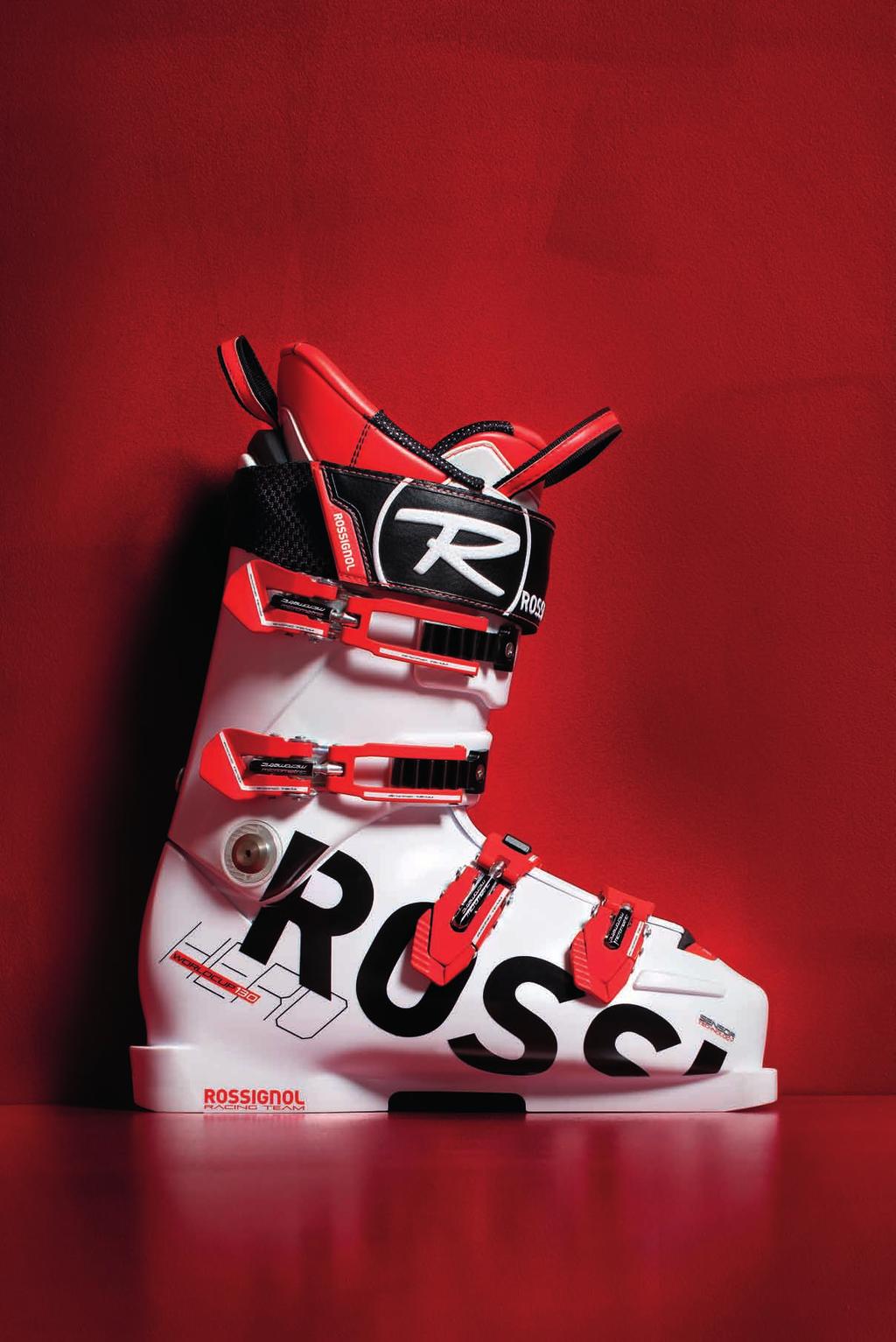 SJEZDOVÉ BOTY KOLEKCE 14.15 Kolekce lyžařských bot 2014 15 značky Rossignol se vyznačuje výrazným zobrazením značky.