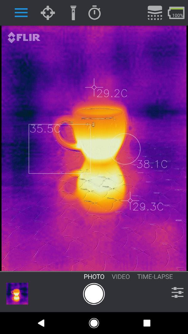 SPOT METRY A REGIONY (ROI) Pokud používáte spotové měřiče, FLIR ONE Pro vám zobrazí na snímku teplotní průměr (ve stupních C nebo F).