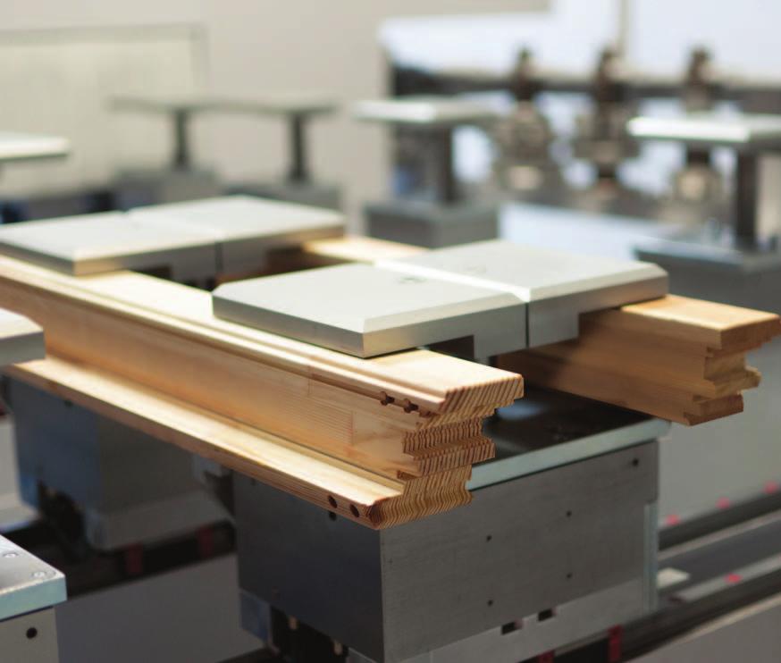 As shown below a line laser provides an alignment reference for the operator when clamping two timbers to the central carriage.