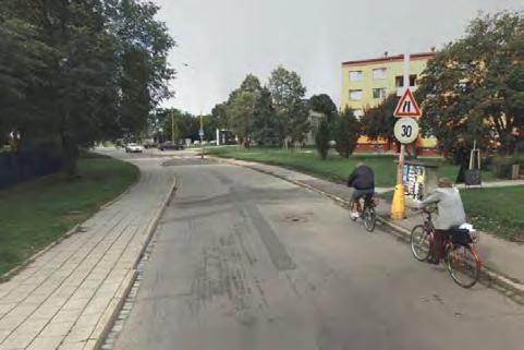 Uherské Hradiště, Pod Svahy (bez stavebních úprav) Dvě minibusové nástupní plochy.