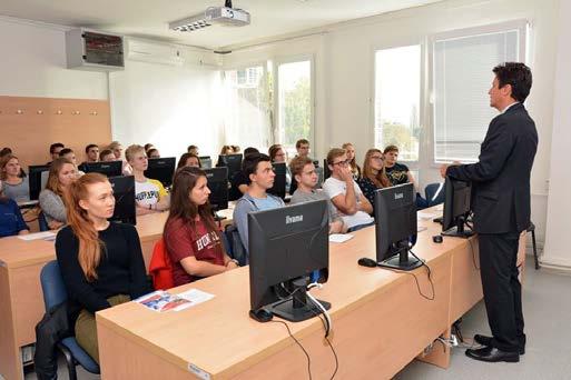 (celkem přes 800 studentů) Talent akademie UHN