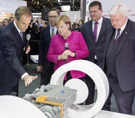 září Berlín a Mnichov, Německo 50 let BSH BSH Hausgeräte GmbH slaví 50. narozeniny. Společnost svými výrobky a službami pomáhá utvářet technologický i společenský vývoj. 14.