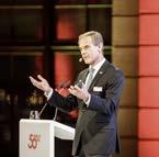 Volkmar Denner, předseda představenstva kancléřce představil nový systém elektrické hnací nápravy od společnosti Bosch.