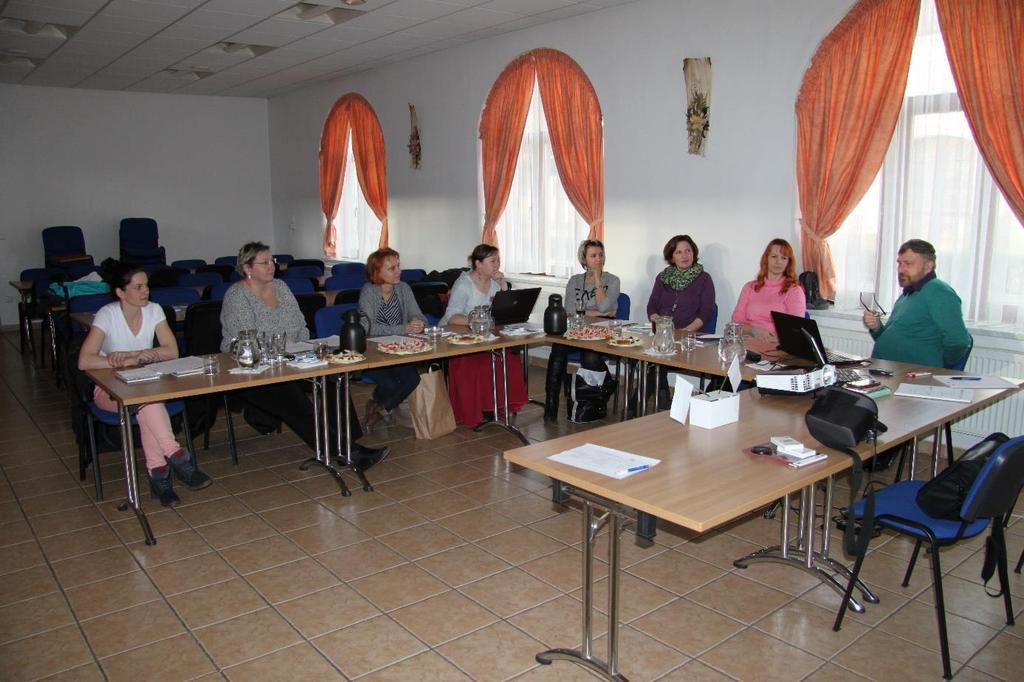 Během setkávání Řídícího výboru bylo schváleno pět prcovních skupin se změřením n Inkluze (v MŠ i ZŠ), Čtenářská grmotnost, Mtemtická grmotnost, Kriérové pordenství, Rozvoj podnikvosti inicitivy dětí