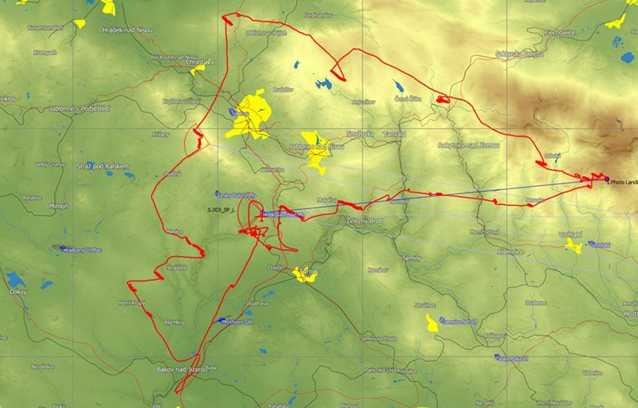 1 Faktické informace Pilot přišel na letiště v 09:15. Naobědval se v 09:30. Následně pomáhal při plachtařském výcviku.