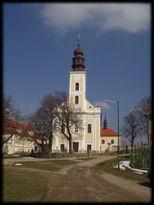 Nedaleko můžeme najít i pomník padlým v první světové válce. Želetava Kostel sv.