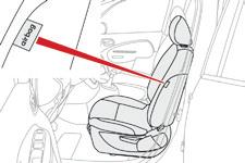 Bezpečnost Boční airbagy Tento systém v případě prudkého bočního nárazu omezuje nebezpečí poranění oblasti mezi boky a rameny řidiče a spolujezdce vpředu.