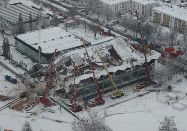 Zřícení konstrukce stadionu